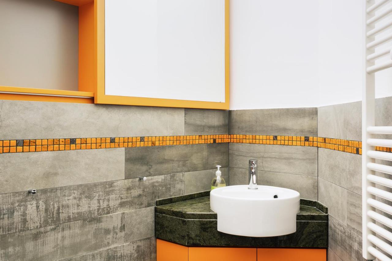 A Retreat In The Heart Of Milan I Via Sapeto Apartment Bagian luar foto